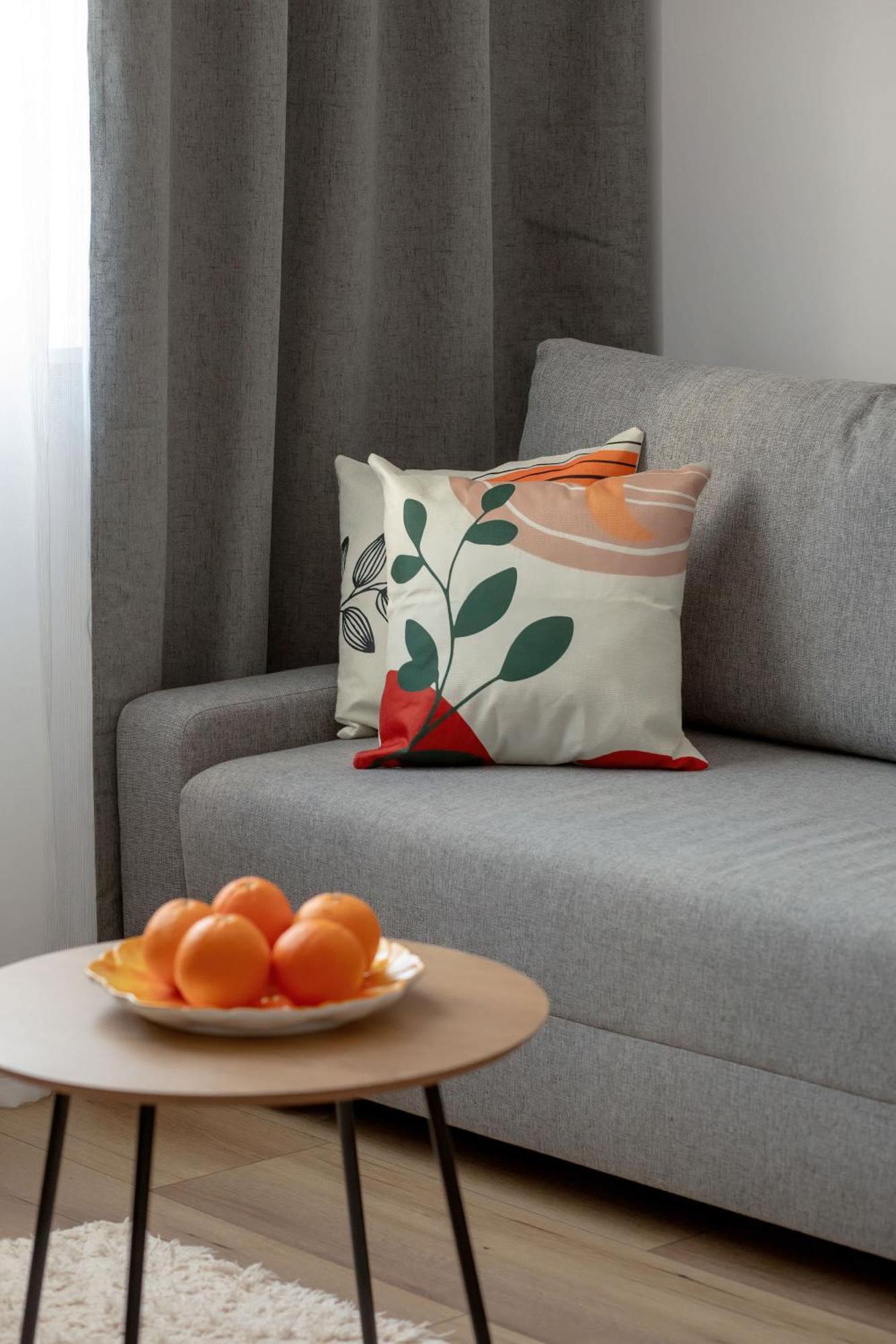 Raclawicka Modern For 4 Guests By Renters